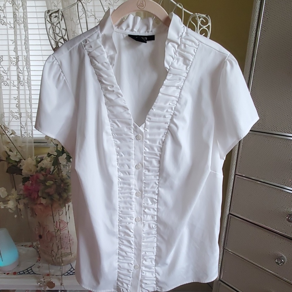 White button down shirt with ruffle collar